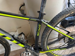Bicicleta Scott Scale Negra y Amarilla