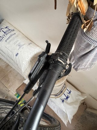 Bicicleta Scott Scale Negra y Amarilla