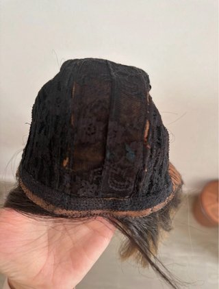 Peluca rubia degradado raíces oscuras