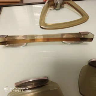 Conjunto baño metacrilato marrón claro
