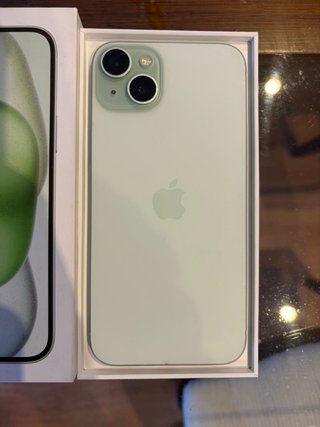 iPhone 15 Plus Verde 256GB
