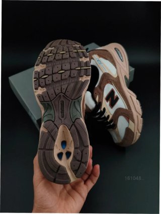 New Balance 530 Beige/Marrón Talla 39.5