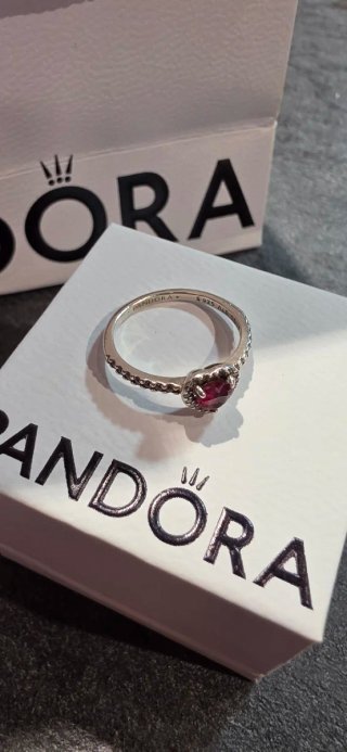 Anillo Pandora Corazón Rojo y Plata