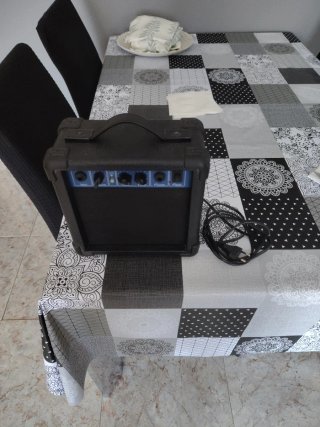 Amplificador de guitarra pequeño