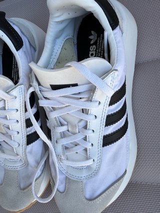 Zapatillas Adidas niño blancas y negras