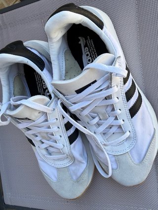Zapatillas Adidas niño blancas y negras