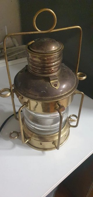 Farol Náutico Eléctrico Negro y Dorado