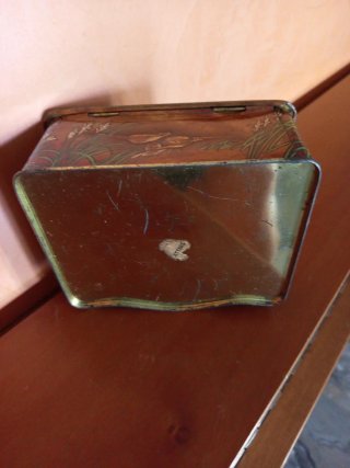 Scatola latta vintage cani e fagiani