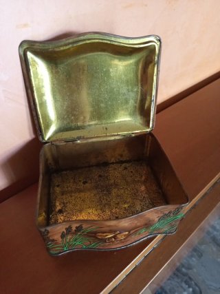 Scatola latta vintage cani e fagiani