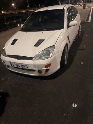 Ford Focus 2000