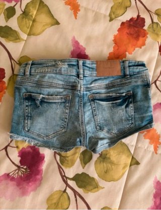 Shorts vaqueros Zara