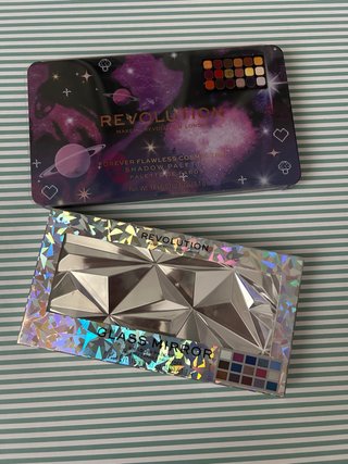Paletas de Sombras Revolution x2