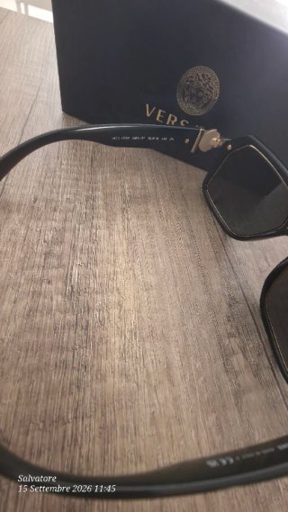 Occhiali da sole Versace uomo neri e oro