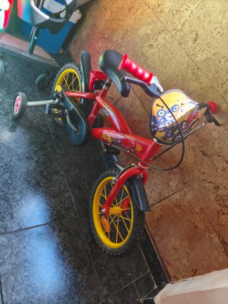 Bicicleta infantil roja y amarila rickyzoom