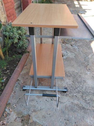 Escritorio madera y metal