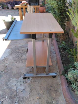 Escritorio madera y metal