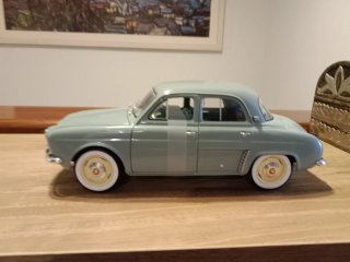Renault Dauphine 1/18 Norev