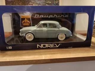Renault Dauphine 1/18 Norev