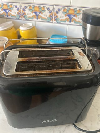 Tostadora AEG Negra