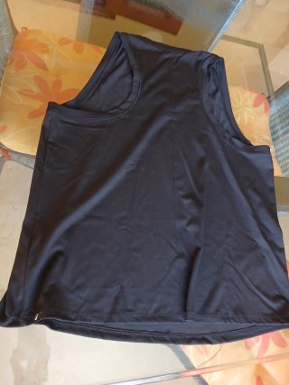 Camiseta deporte negra nueva sin etiquet Decathlón