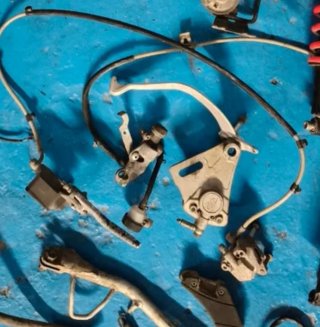 Pinza y bomba freno Yamaha XT125