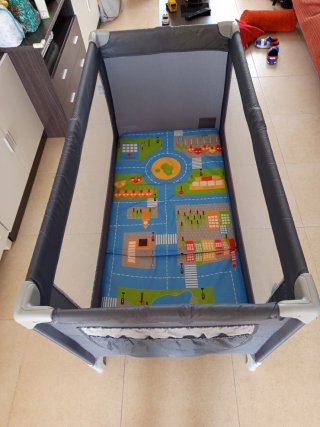 Cuna y colchón de viaje infantil