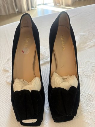 Prada Zapatos Ante Negro Tacón