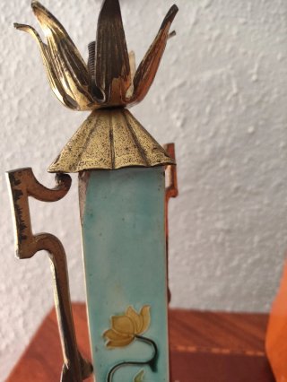 Pie de lámpara cerámica esmaltada modernista