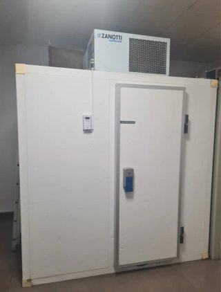 Cámara 210x210 con motor para frio no congelación