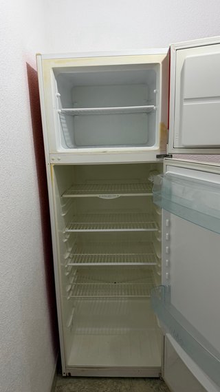 Frigorífico estilo cabina telefónica