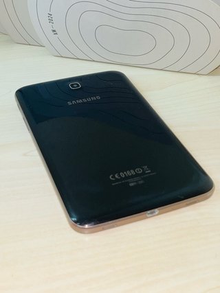 Tablet Samsung Negra y Dorada