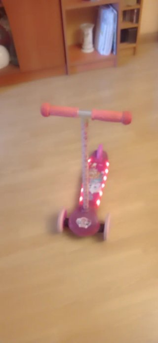 Patinete Patrulla Canina con Luces