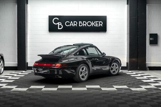 Porsche 911 CARRERA