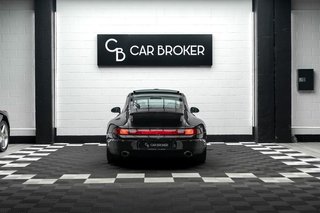 Porsche 911 CARRERA