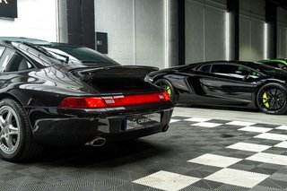 Porsche 911 CARRERA