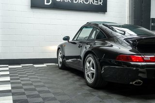 Porsche 911 CARRERA