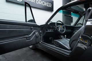 Porsche 911 CARRERA