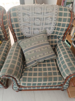 2 Sillones Orejeros Tela Madera