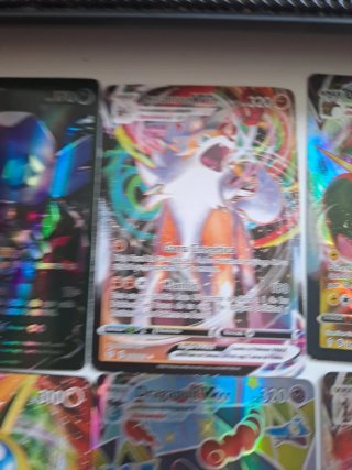 Lote Cartas Pokémon VMAX y V