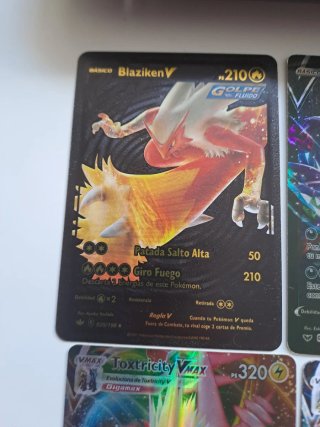 Lote Cartas Pokémon VMAX y V