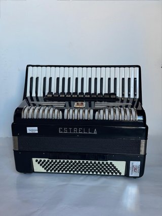 Acordeón Estrella Negro