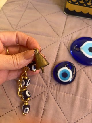 Lote amuletos cristal y campana