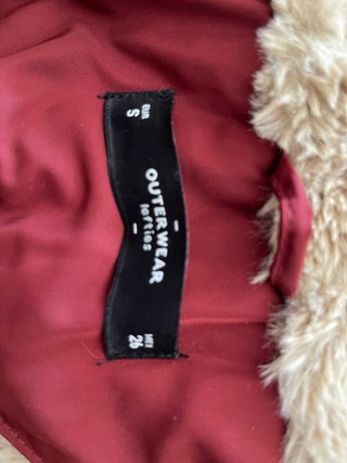 Abrigo rojo talla S