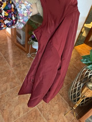 Abrigo rojo talla S