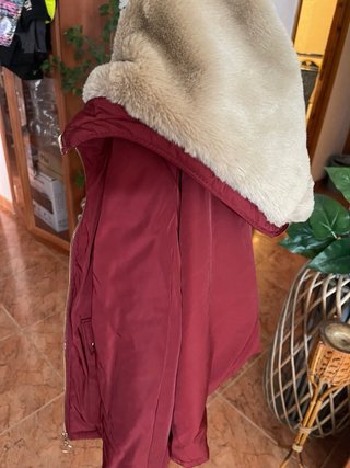 Abrigo rojo talla S