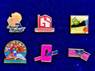 Lote de 20 pins coleccionables variados