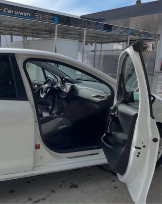 Peugeot 208 2014