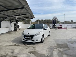 Peugeot 208 2014