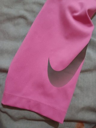 Conjunto deportivo Nike rosa