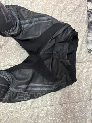 Mono de cuero SHUA INFINITY 2 piezas